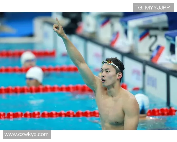 汪顺回应泳队出男模：游水项目只能穿条泳裤下去游，肌肉线条好是有必要的